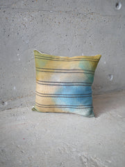 WIVE AQUA coussin graphique, tissé main pièce unique et teint avec effets aquarelles / Handwoven cushion one-of-a-kind