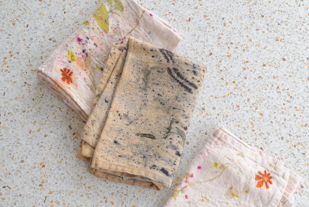 WAPR METIS torchon lin bio épais avec impression végétale contrastée / thick organic linen tea towel with ecoprints